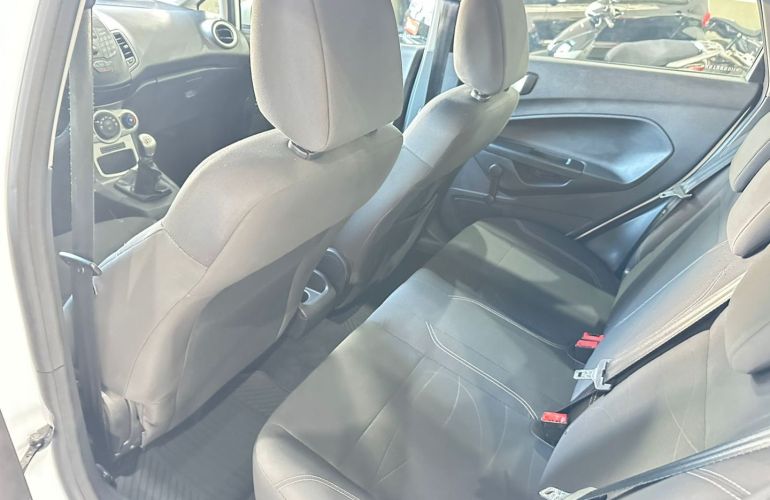 Ford Fiesta 1.6 SE Hatch 16V Flex 4p Manual - Foto #9