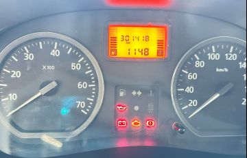 Renault Sandero 1.0 Expression 16V Flex 4p Manual - Foto #8