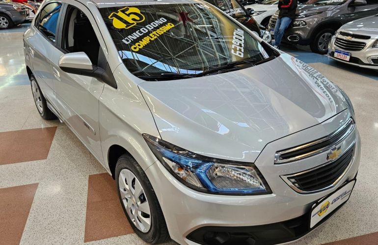 Chevrolet Onix 1.4 MPFi LT 8v - Foto #4