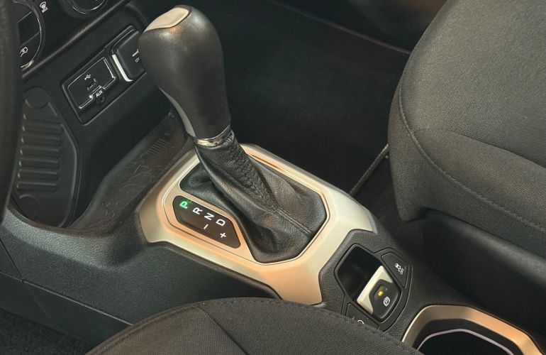 Jeep Renegade 1.8 16V Longitude - Foto #5