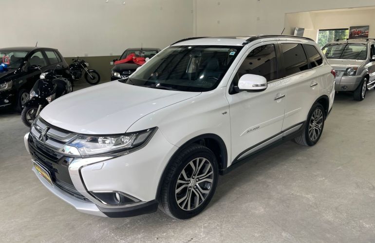 Mitsubishi Outlander 3.0 Gt 4x4 V6 24v Gasolina 4p Automático - Foto #1