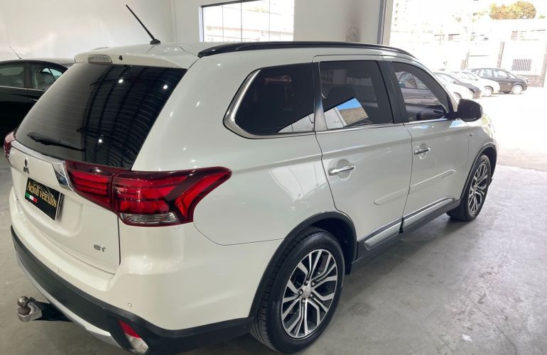 Mitsubishi Outlander 3.0 Gt 4x4 V6 24v Gasolina 4p Automático - Foto #4