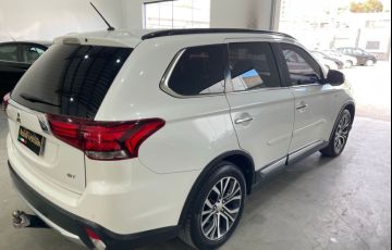 Mitsubishi Outlander 3.0 Gt 4x4 V6 24v Gasolina 4p Automático - Foto #4
