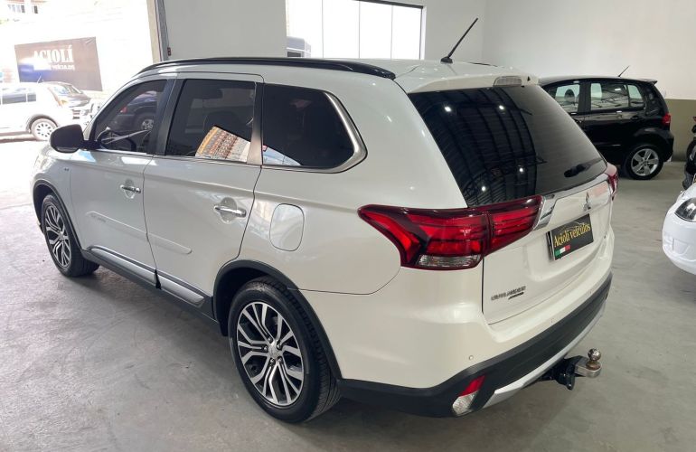 Mitsubishi Outlander 3.0 Gt 4x4 V6 24v Gasolina 4p Automático - Foto #5