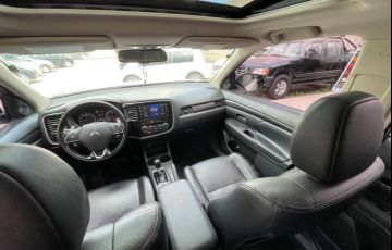 Mitsubishi Outlander 3.0 Gt 4x4 V6 24v Gasolina 4p Automático - Foto #8