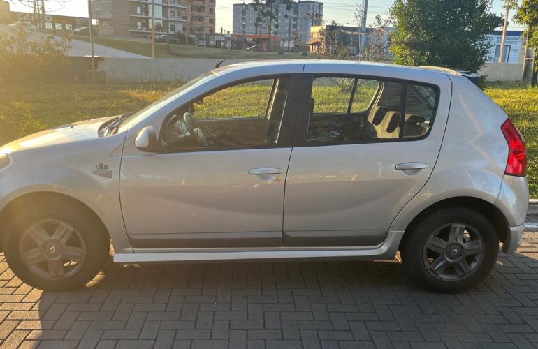Renault Sandero Vibe 1.6 8V Hi-Torque (flex) - Foto #4
