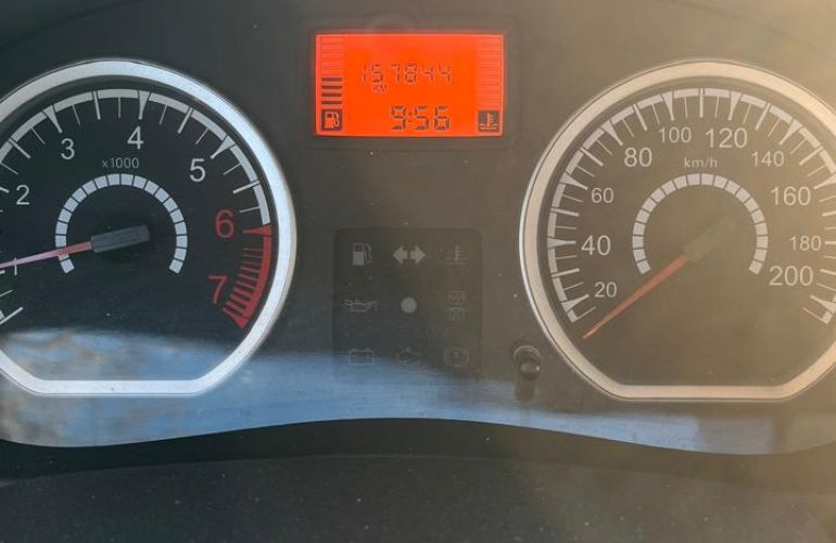 Renault Sandero Vibe 1.6 8V Hi-Torque (flex) - Foto #9