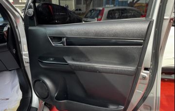 Toyota Hilux 2.8 Srx 4x4 CD 16v - Foto #10