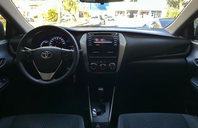 Toyota Yaris 1.5 16V Sedan Xl Live - Foto #10