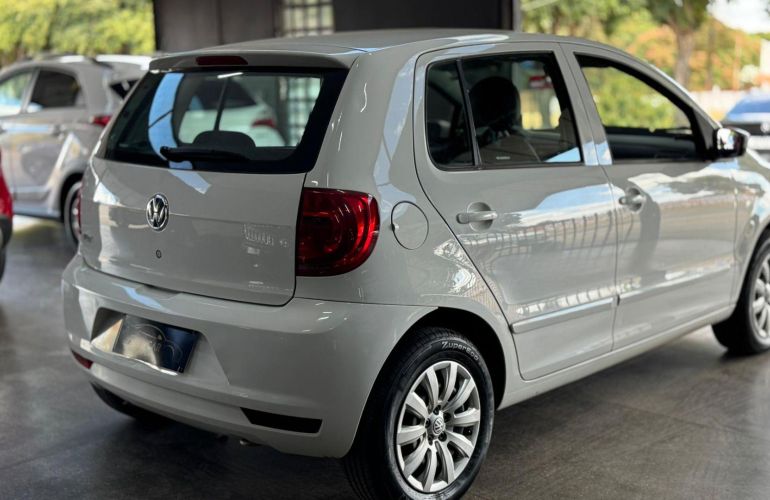 Volkswagen Fox 1.6 Mi 8V Total Flex 4p - Foto #3