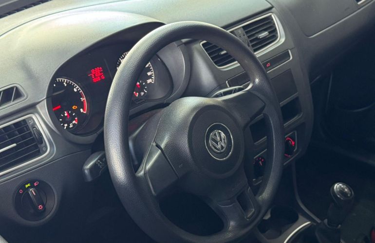 Volkswagen Fox 1.6 Mi 8V Total Flex 4p - Foto #7