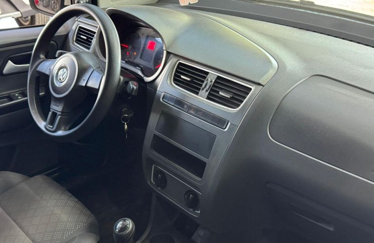 Volkswagen Fox 1.6 Mi 8V Total Flex 4p - Foto #9