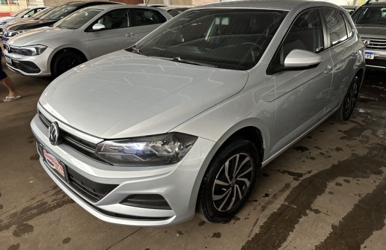 Volkswagen Polo 1.6 MSI (Flex) - Foto #1