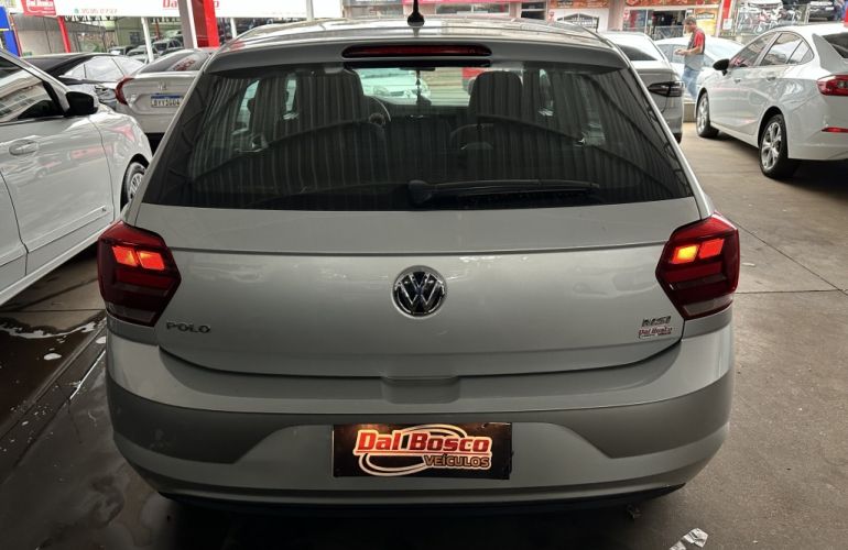 Volkswagen Polo 1.6 MSI (Flex) - Foto #4