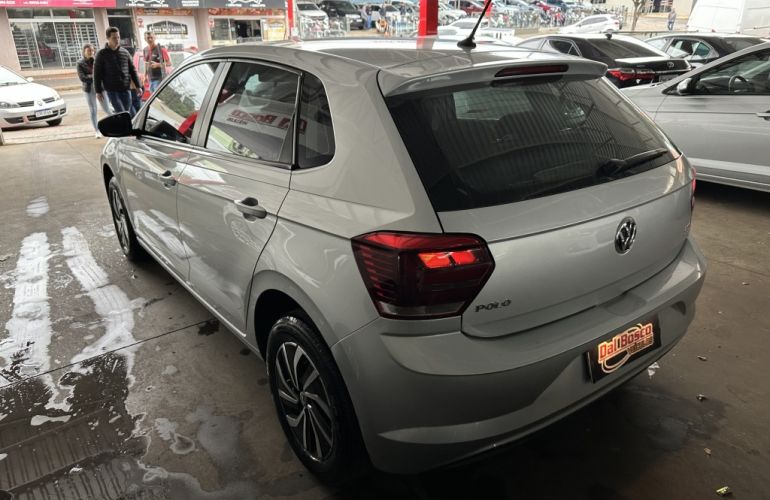 Volkswagen Polo 1.6 MSI (Flex) - Foto #5