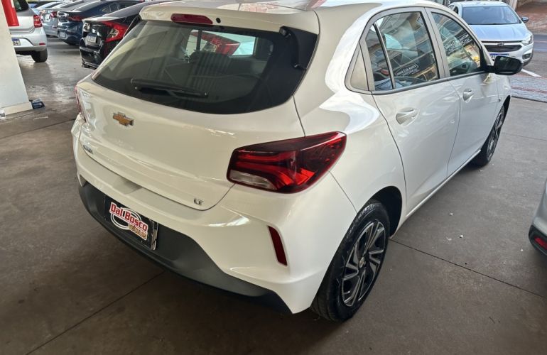 Chevrolet Onix 1.0 LT - Foto #6
