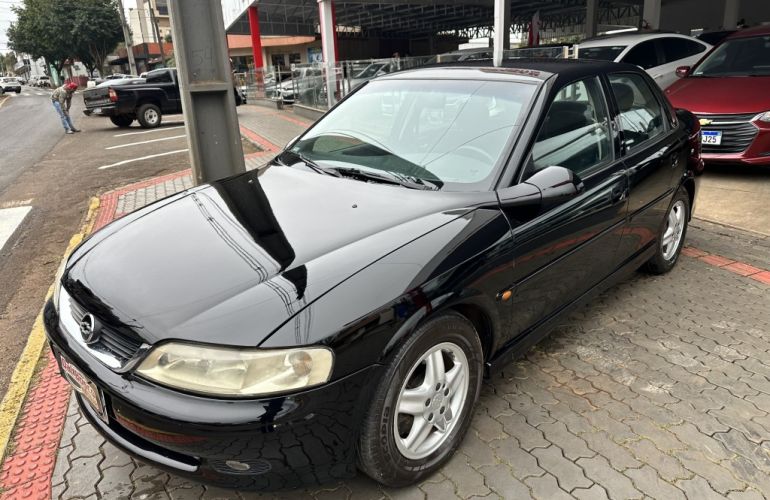 Chevrolet Vectra CD 2.2 MPFi 16V - Foto #1