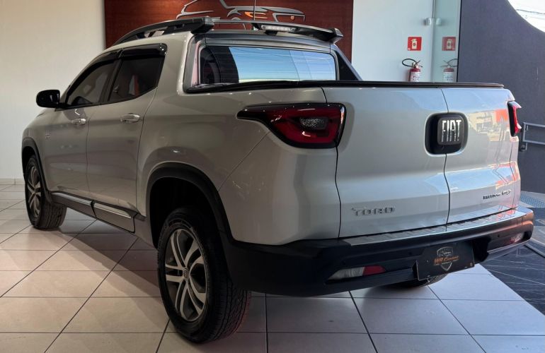 Fiat Toro 2.0 16V Turbo Freedom 4WD At9 - Foto #3