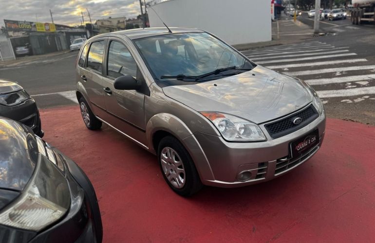 Ford Fiesta 1.0 MPi Class Hatch 8v - Foto #4