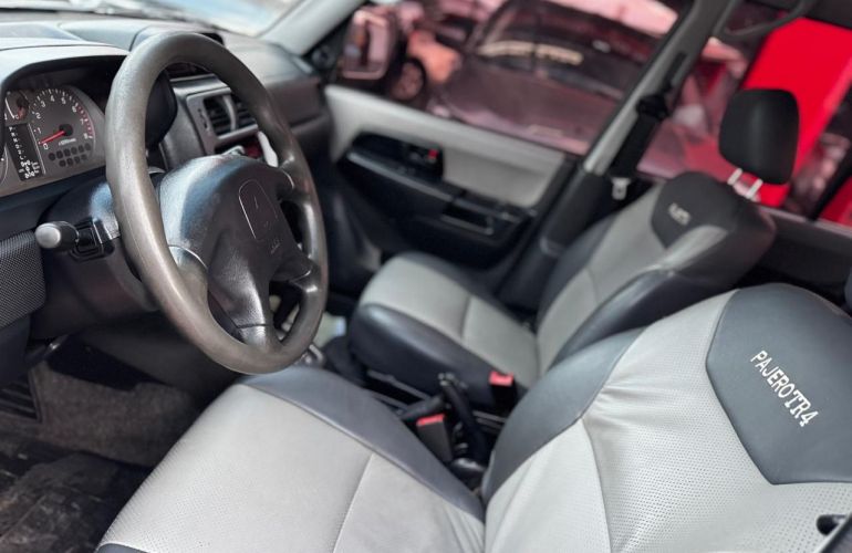 Mitsubishi Pajero Tr4 2.0 4x4 16v - Foto #3