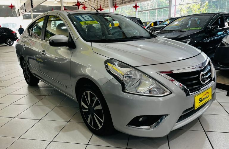 Nissan Versa 1.6 16V Flexstart Unique - Foto #3