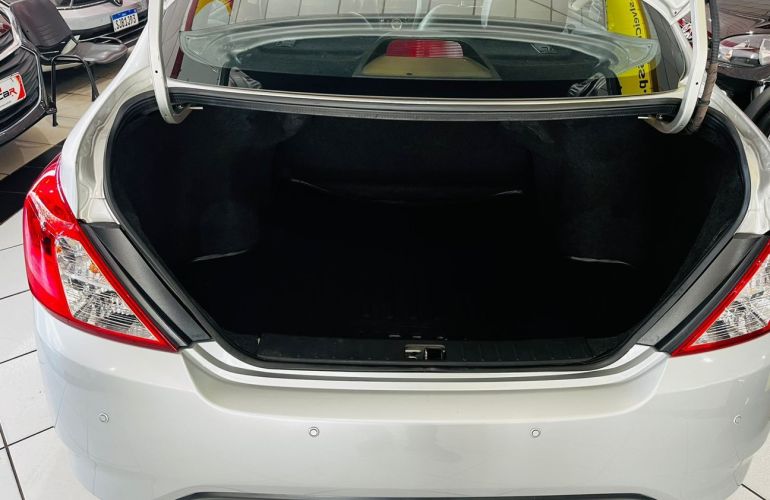 Nissan Versa 1.6 16V Flexstart Unique - Foto #7