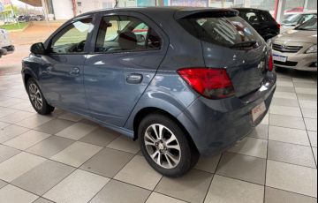 Chevrolet Onix 1.0 Loolapalooza SPE/4 - Foto #6
