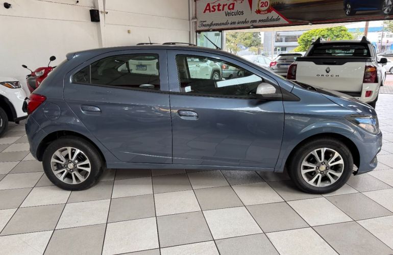 Chevrolet Onix 1.0 Loolapalooza SPE/4 - Foto #9