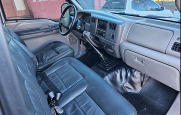 Ford F-250 XL 4x2 3.9 (Cab Simples) - Foto #3