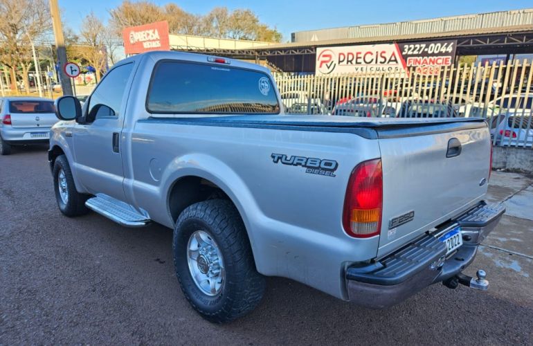 Ford F-250 XL 4x2 3.9 (Cab Simples) - Foto #4