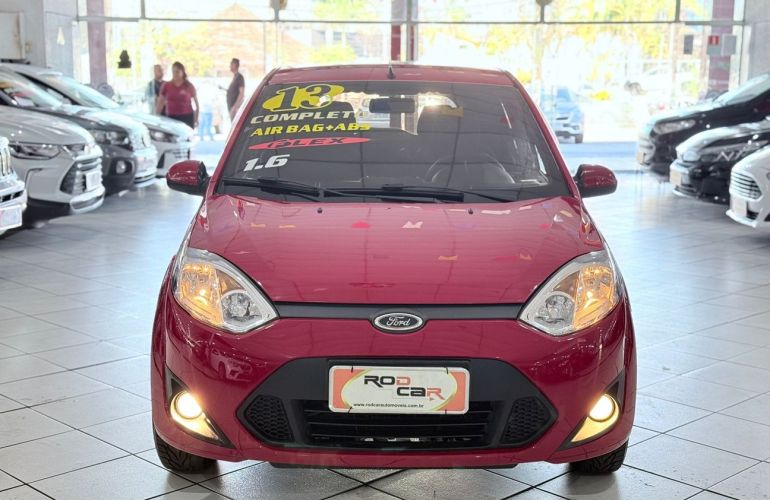 Ford Fiesta 1.6 MPi Hatch 8v - Foto #7