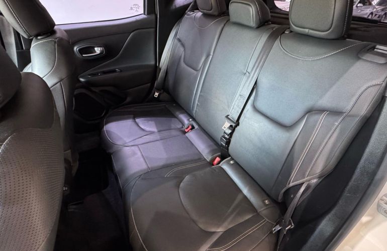Jeep Renegade 1.3 T270 Turbo Longitude - Foto #7