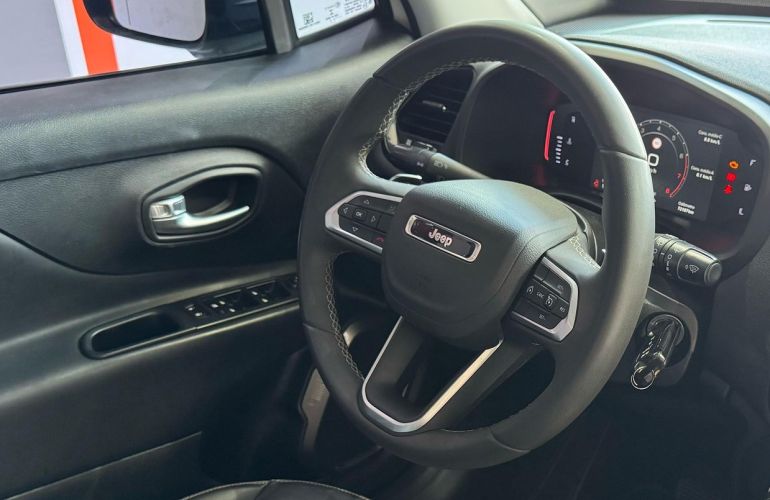 Jeep Renegade 1.3 T270 Turbo Longitude - Foto #10