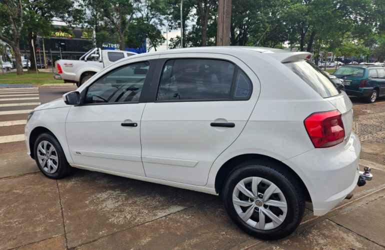Volkswagen Gol 1.0 - Foto #5