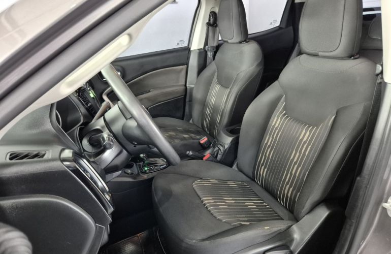 Fiat Toro 1.8 Endurance (Aut) - Foto #8