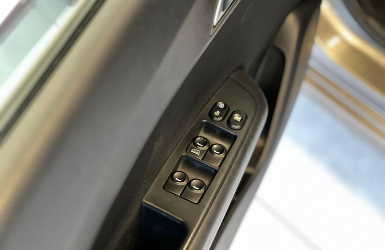 Hyundai Hb20 1.6 Comfort Plus 16v - Foto #10