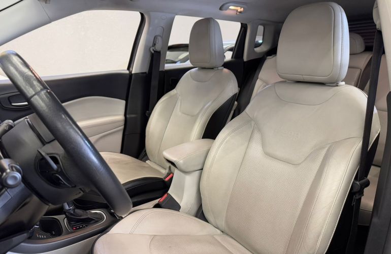 Jeep Compass 2.0 16V Longitude 4x4 - Foto #9