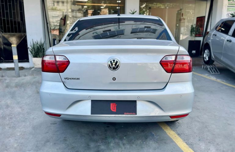 Volkswagen Voyage 1.6 Mi 8V Flex 4p Manual - Foto #5