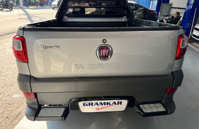 Fiat Strada Working 1.4 (Flex) - Foto #5