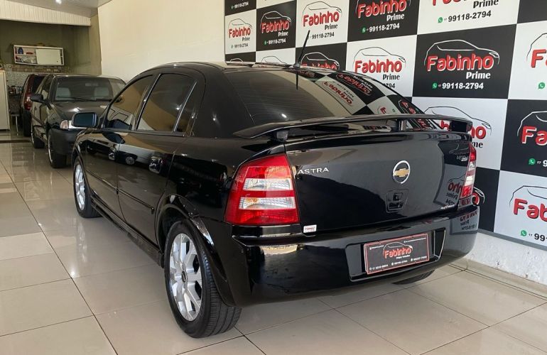 Chevrolet Astra 2.0 MPFi Advantage Sedan 8v - Foto #4