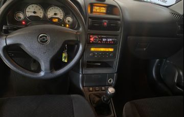 Chevrolet Astra 2.0 MPFi Advantage Sedan 8v - Foto #9