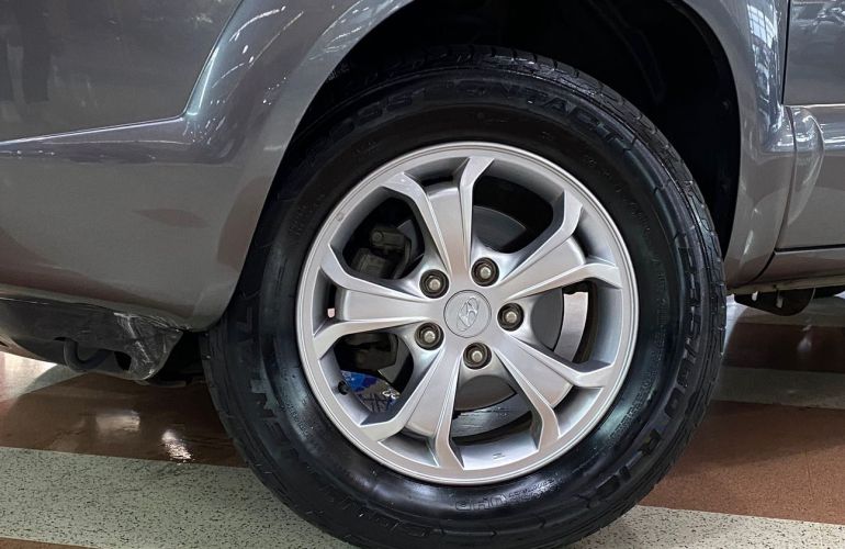 Hyundai Tucson 2.0 MPFi GLS 16V 143cv 2wd - Foto #2
