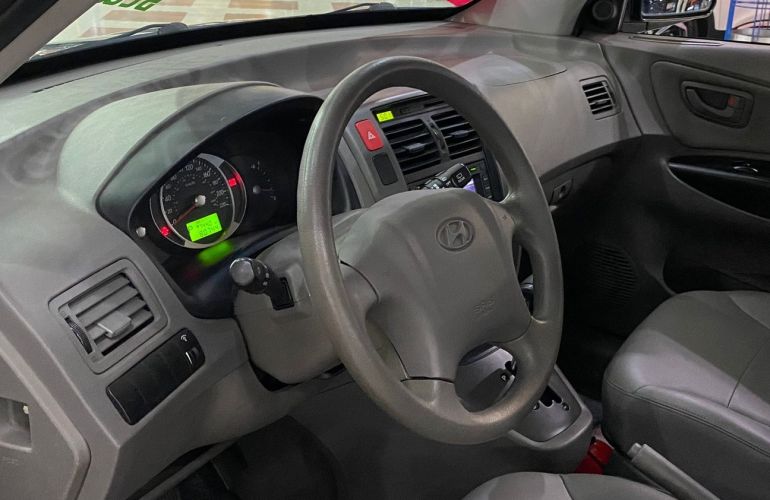 Hyundai Tucson 2.0 MPFi GLS 16V 143cv 2wd - Foto #8