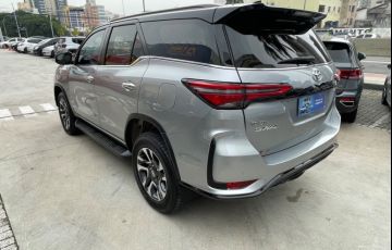 Toyota Hilux Sw4 2.8 D-4d Turbo Diamond 7l 4x4 - Foto #7