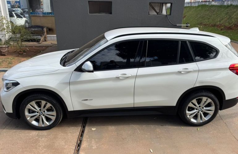 BMW X1 2.0 16V Turbo Active Sdrive20i 4p - Foto #5