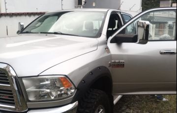 Dodge Ram 6.7 4x4 Laramie - Foto #3
