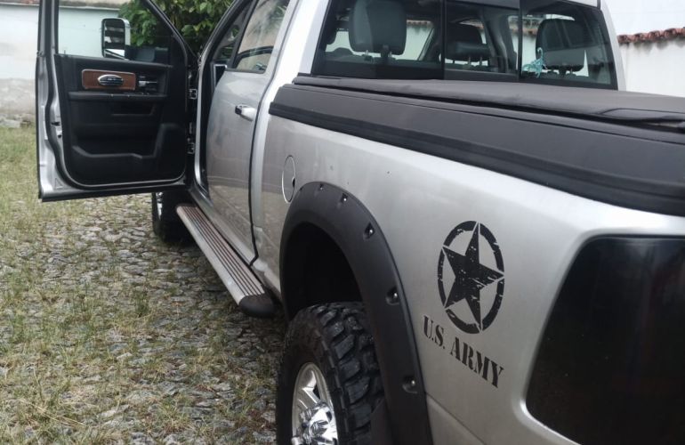 Dodge Ram 6.7 4x4 Laramie - Foto #5
