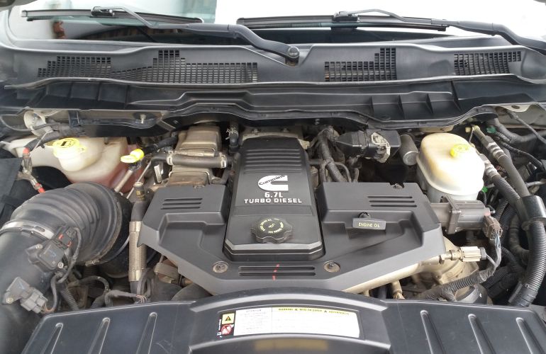Dodge Ram 6.7 4x4 Laramie - Foto #8