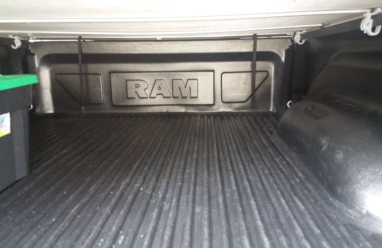 Dodge Ram 6.7 4x4 Laramie - Foto #10