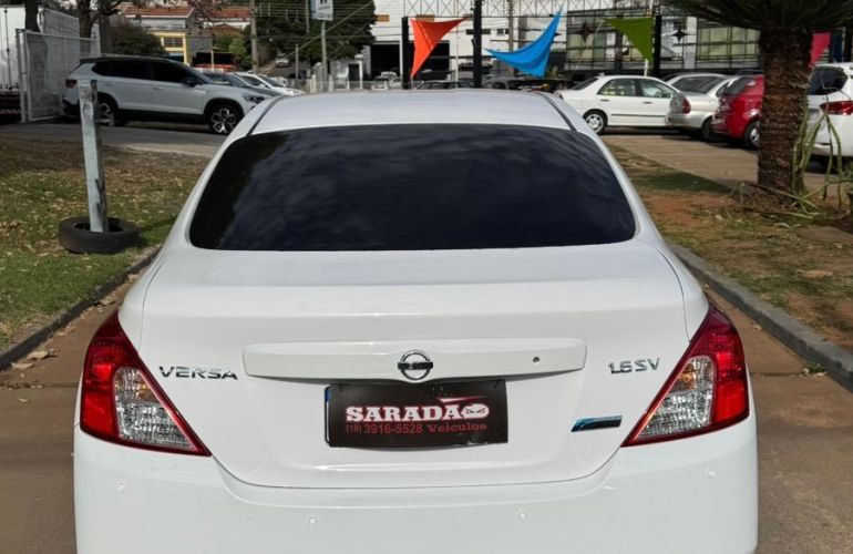 Nissan Versa 1.6 SV 16v - Foto #6